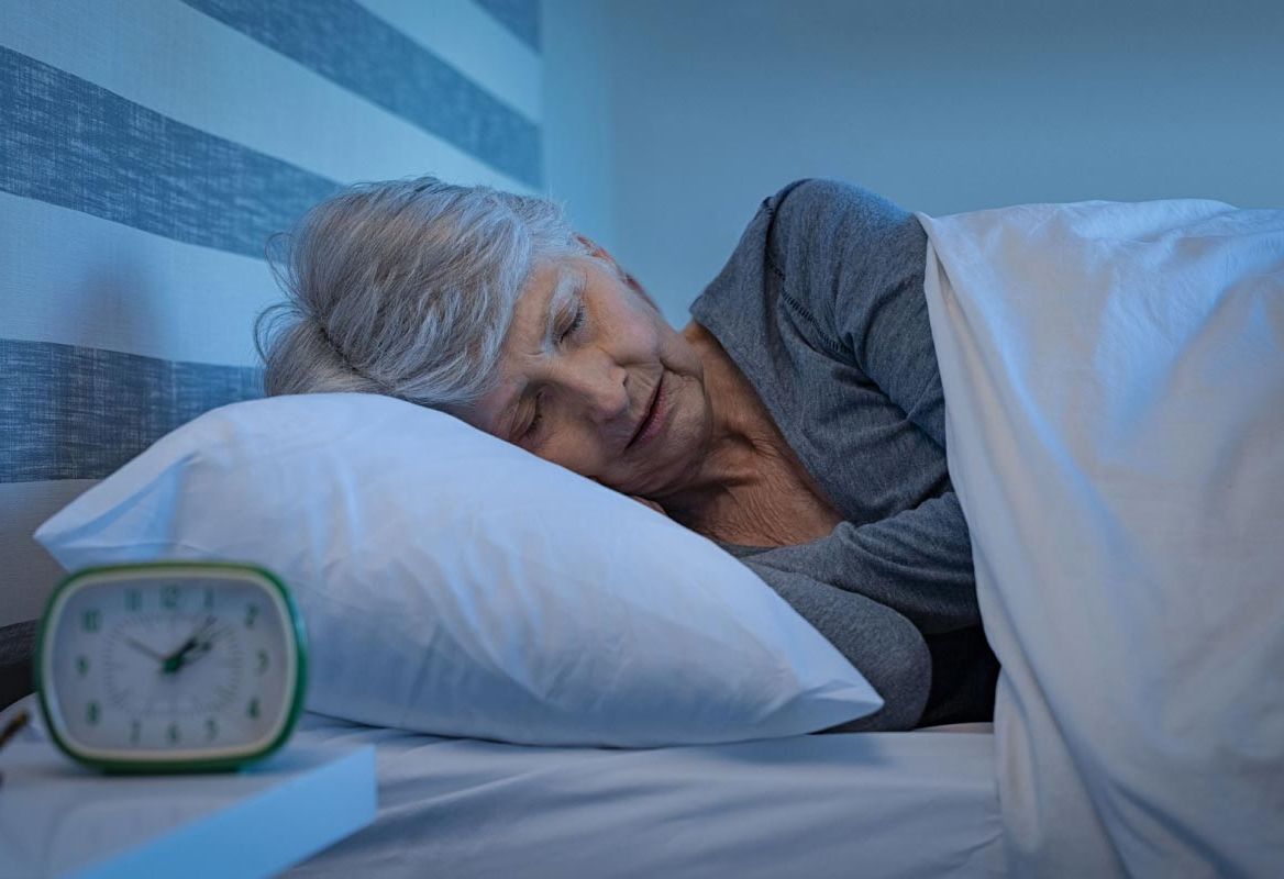 Centro de Día Ancora mujer mayor durmiendo